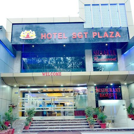 Hotel Sgt Plaza Varanasi Exterior foto